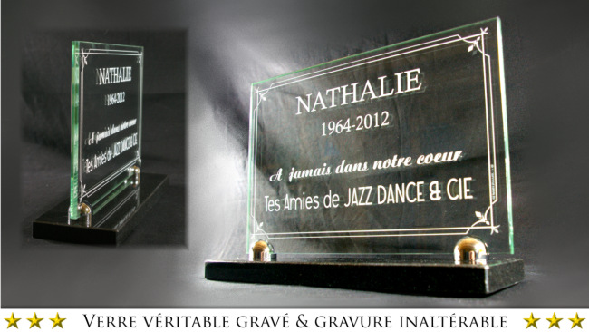 Plaque funeraire verre