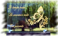 Plaques de cimeti&egrave;re en verre &agrave; personnaliser. Mod&egrave;les modernes.