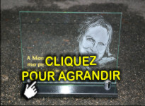 Plaque en verre avec un portrait