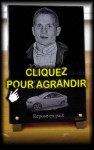 Plaque de souvenir pour familles en deuil et voiture sur un article pour tombe