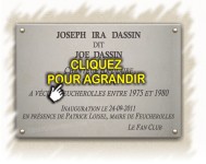 Plaque de comm&eacute;moration en pierre de richemont pour l'artiste Joe dassin