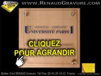 Plaque fun&eacute;raire en verre grav&eacute; avec photo sur article funeraire
