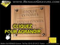 Plaque fun&eacute;raire en verre grav&eacute; avec photo sur article funeraire