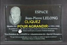 Plaque fun&eacute;raire en verre grav&eacute; avec photo sur article funeraire