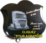 Camion graver sur un article mortuaire