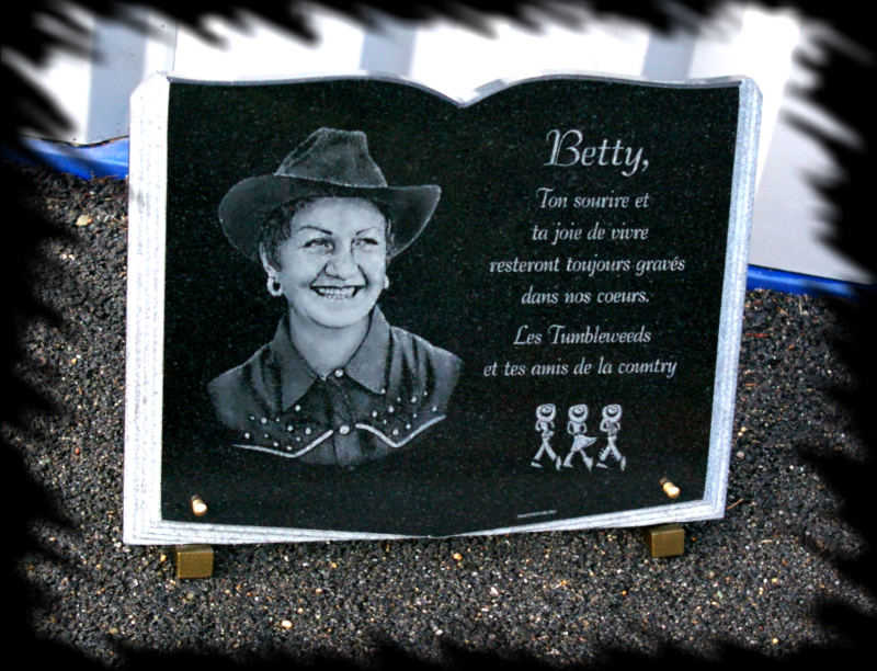Plaques funeraires en forme de livre ouvert