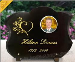 Plaque funéraire fleurs, roses, photo porcelaine ronde, coeur, dorure, granit galbé Ref : 73