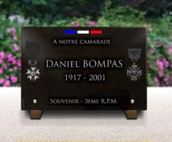 Plaques funéraires personnalisées ancien combattant, militaire, médaille, drapeau, granit Ref : 416