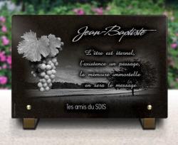 Plaque funéraire granit massif, Bordeaux, vigne raisin, viticulteur, vigneron Ref : 491