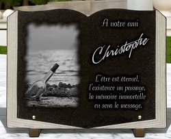 livre granit bouteille mer message