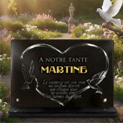 Plaque funéraire avec coeur en granit noir et deux colombes gravées 30 x 20 cm