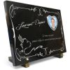 Plaque funèbre granit avec médaillon porcelaine forme coeur, colombe, ruban et bordure déco (2)