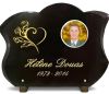 Plaque funéraire médaillon porcelaine rond avec coeur et fleurs dorées sur forme galbée (2)