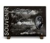 Plaque funéraire souvenir avec nuages, rayons de soleil, chien et texte personnalisable. Granit gravé (2)