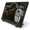 Plaque funéraire avec jukebox ancien, bordure décorative et texte doré 24 carats à personnaliser (2)