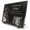 Plaque funéraire personnalisée avec fleurs, jeux d'échecs et textes gravés sur granit (2)