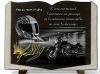 Plaque funéraire casque motard, moto et main colombe gravés sur livre en granit (2)