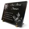 Plaque mortuaire avec papillons, fleurs lys et chardon et textes gravés personnalisables (2)