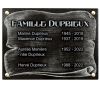 Plaque mortuaire personnalisée à Lille en granit gravé,  à visser. Motif parchemin et épitaphes (2)