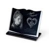 Plaque funéraire avec portrait gravé du défunt sur livre en granit massif à personnaliser (2)
