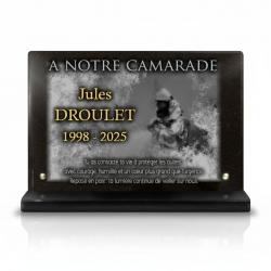Plaque funéraire pompier en granit sur socle (20 x 30 cm) (2)