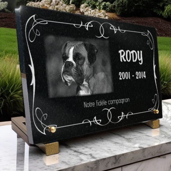 Plaque funeraire Chien Boxer. RENAUD Gravure