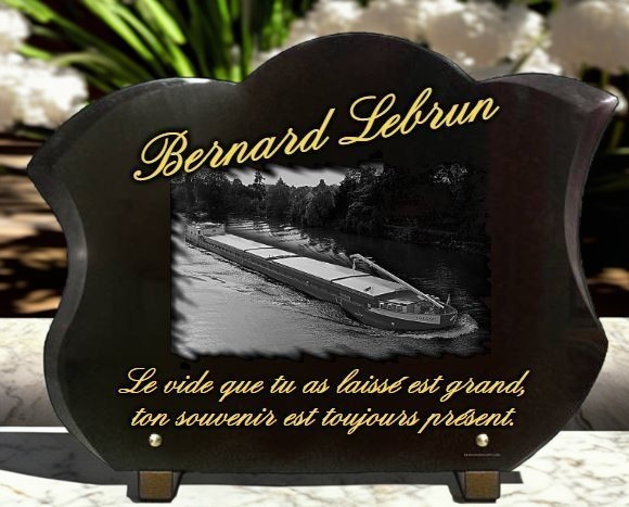 Plaque funéraire personnalisée avec un bateau péniche sur rivière