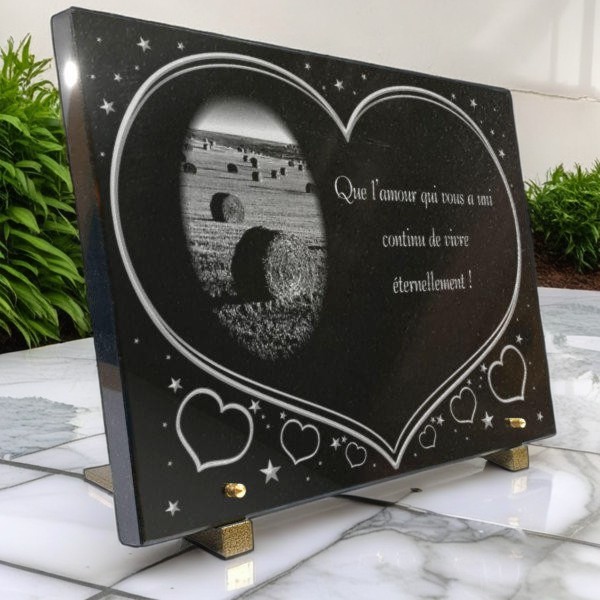 Plaque funeraire coeur en granit personnalisable