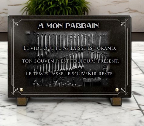 Plaque funéraire pour mécanicien avec gravure d'outils de mécanique