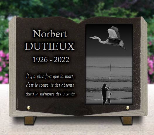 Plaque funeraire livre granit avec pêcheur à Nantes