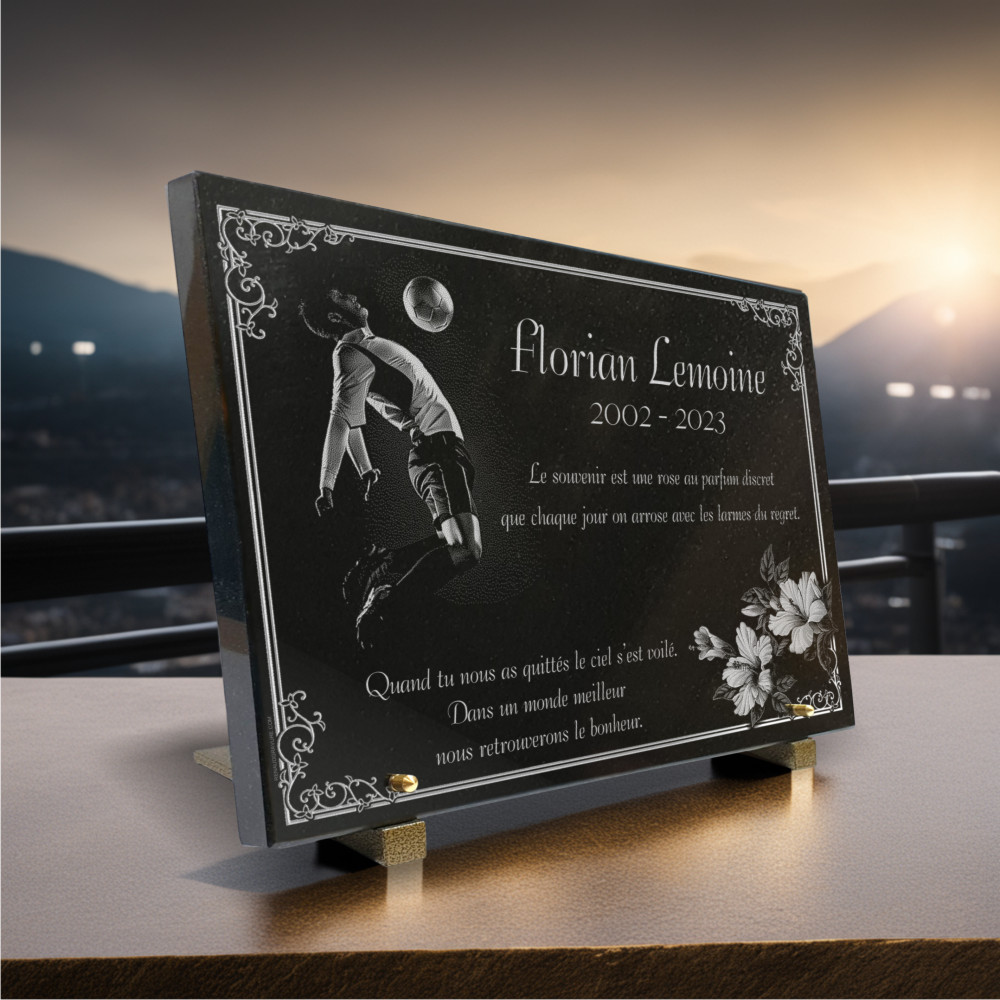 Plaque funeraire pour footballeur en granit gravé