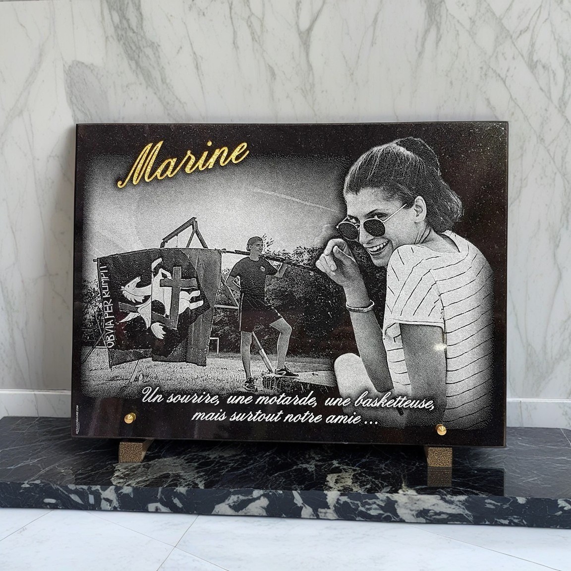 Plaque funéraire avec photo