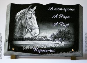 Plaque funéraire livre avec cheval