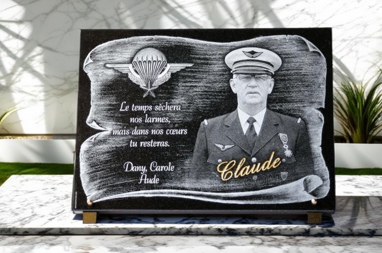 Placa funeraria para un soldado