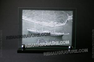 Plaque en verre avec voilier