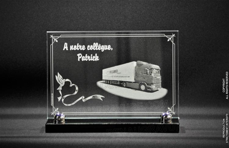 Plaque funéraire verre, camion