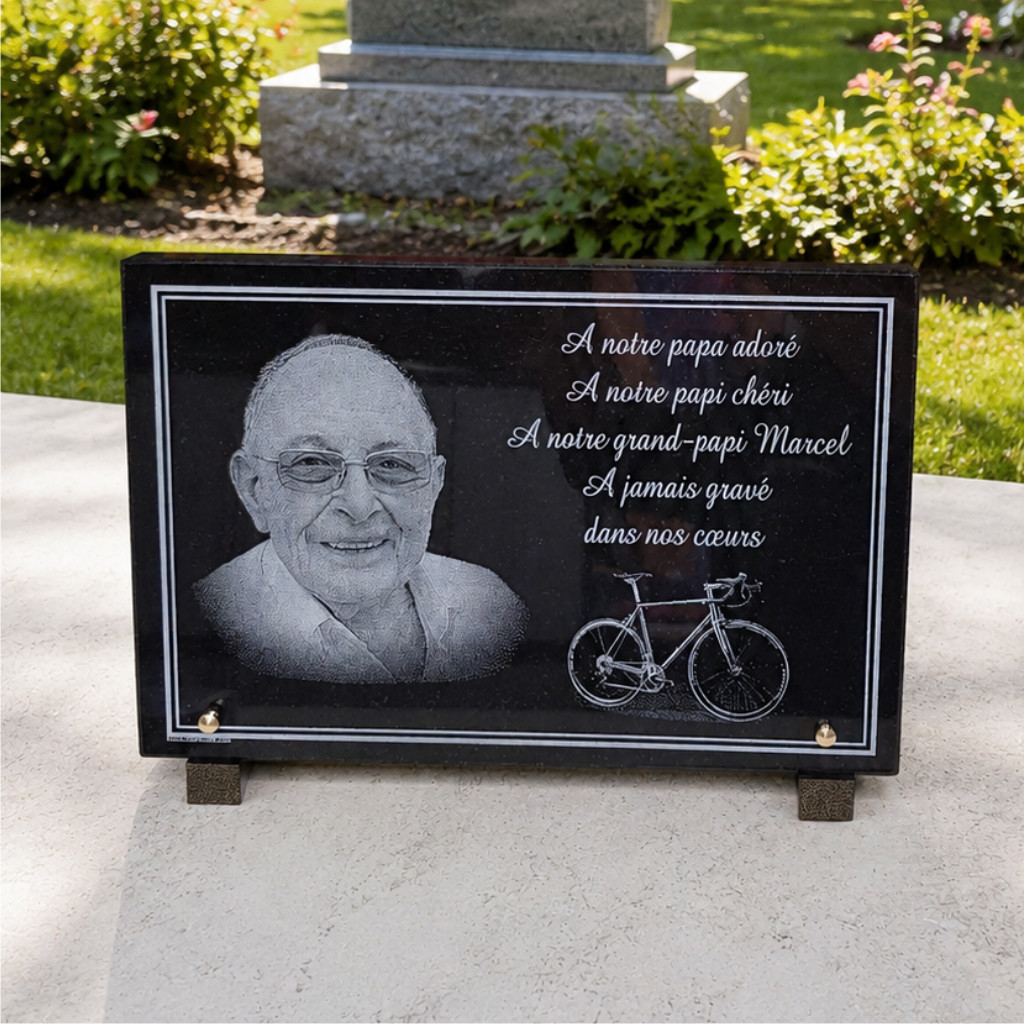 Plaque funéraire personnalisée avec portrait et gravure vélo