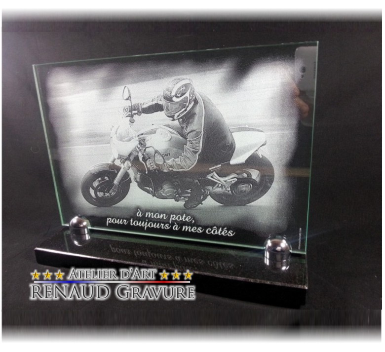 Plaque tombale motard