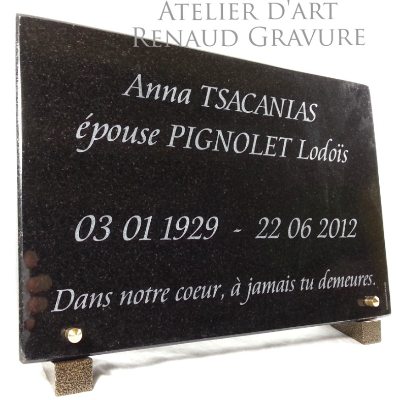 Epitaphe sur plaque en granit gravé