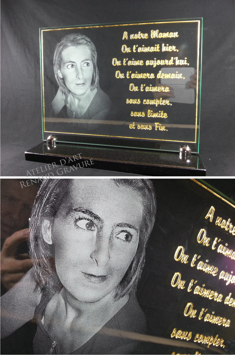 Plaque funéraire en verre avec photo