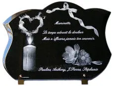 Plaques mortuaires galbées