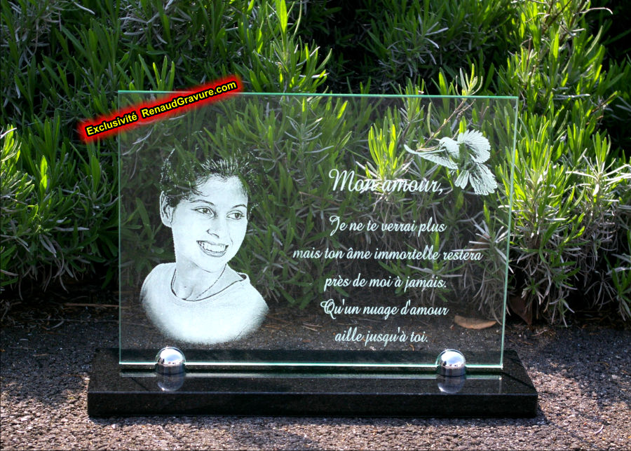 Plaque mortuaire en verre avec photo
