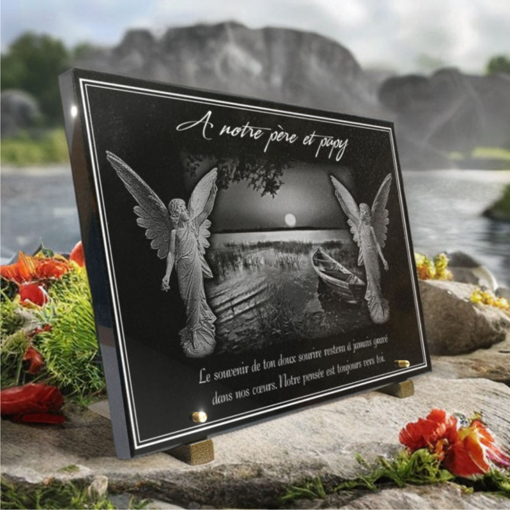 Plaque funéraire en granit avec deux anges et paysage lac à personnaliser